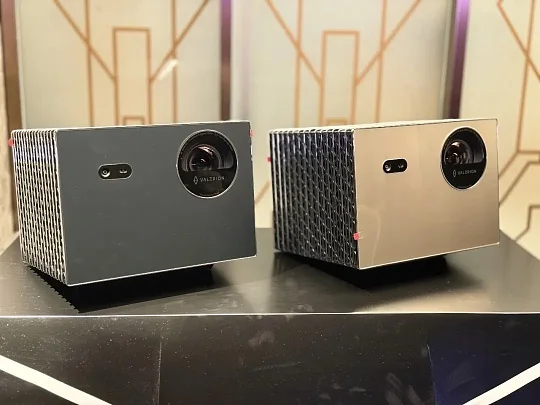Valerion StreamMaster Plus 2 4K RGB Triple Laser Projector product photo 2
